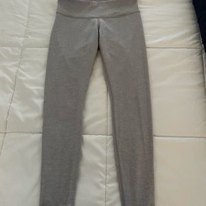 Lululemon wunder under